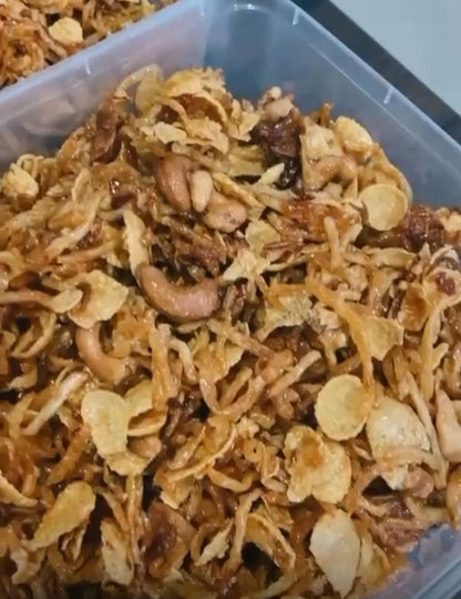 Kangtang( Potato slices with cashew nuts)